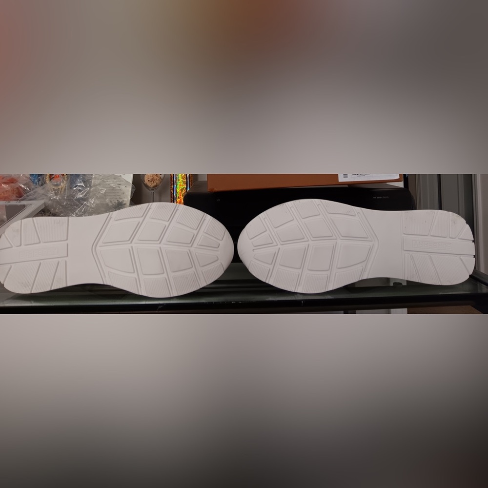 Men’s Burberry sneakers